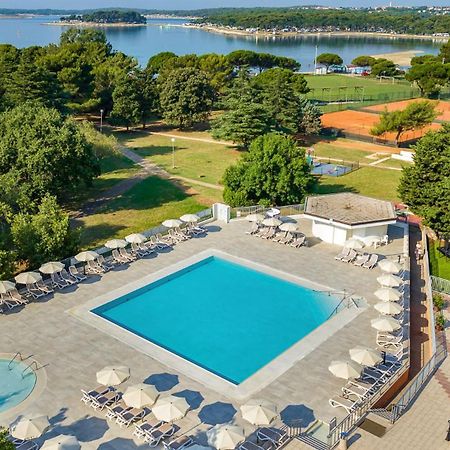 Arena Hotel Holiday ميدولين المظهر الخارجي الصورة