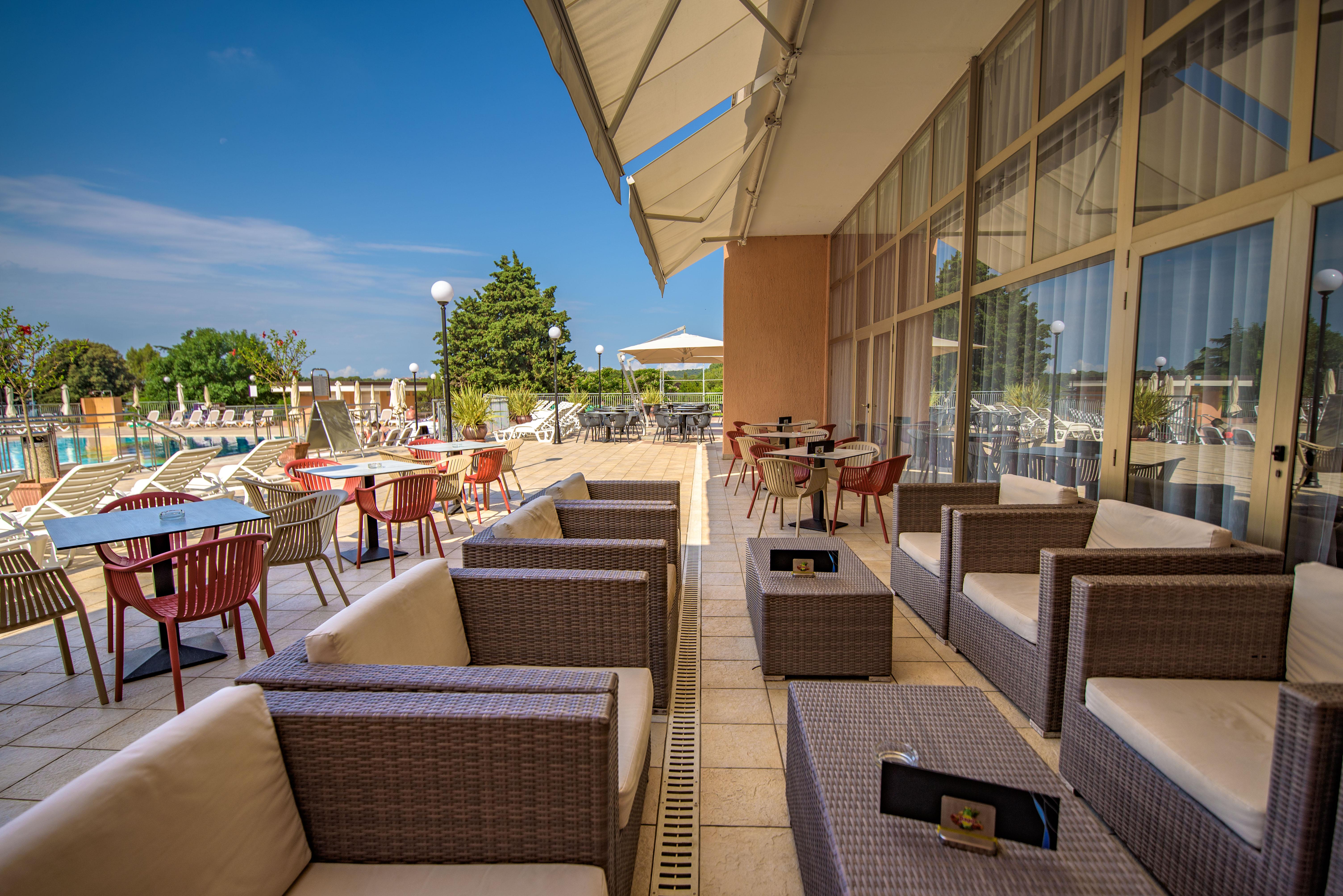 Arena Hotel Holiday ميدولين المظهر الخارجي الصورة