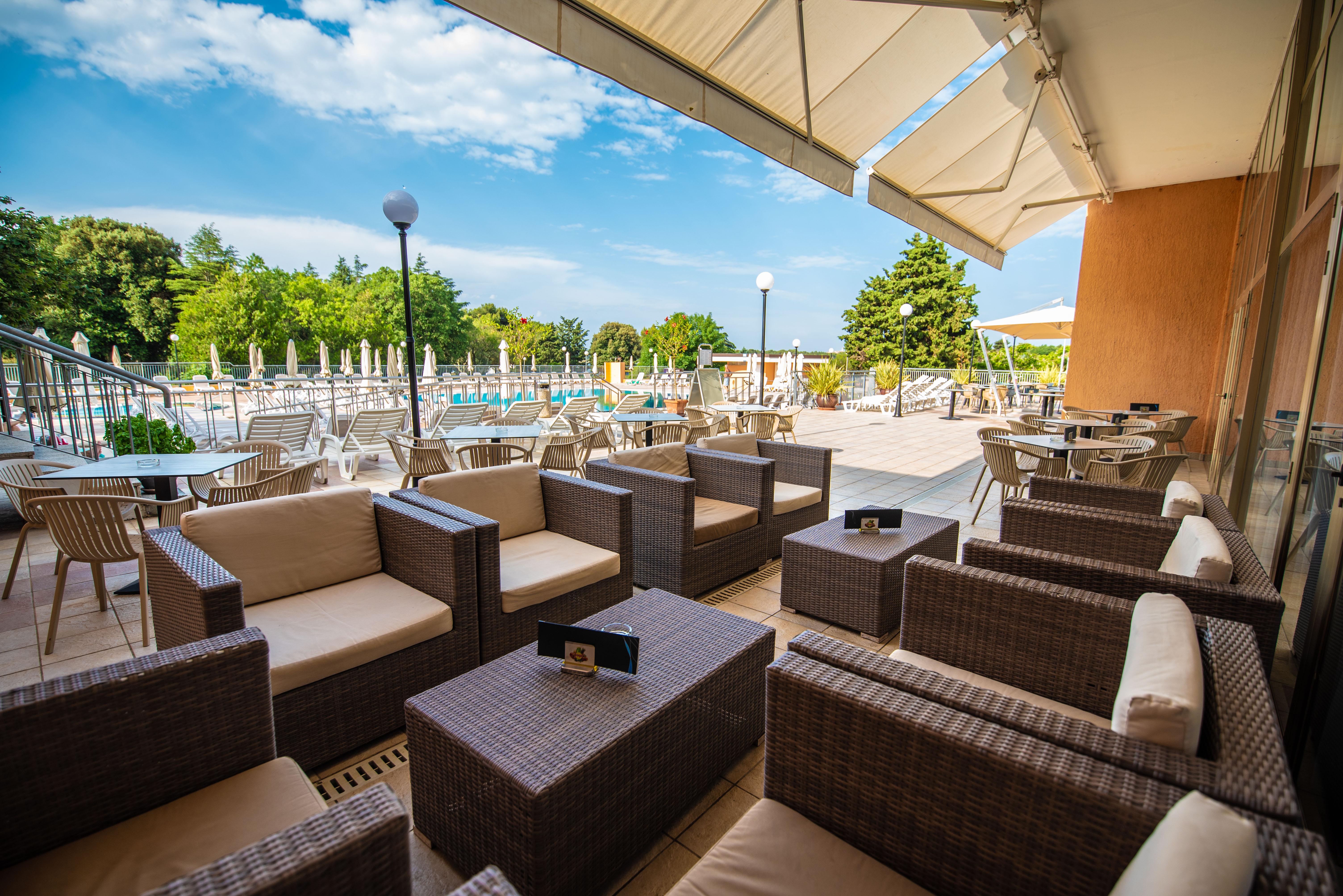 Arena Hotel Holiday ميدولين المظهر الخارجي الصورة
