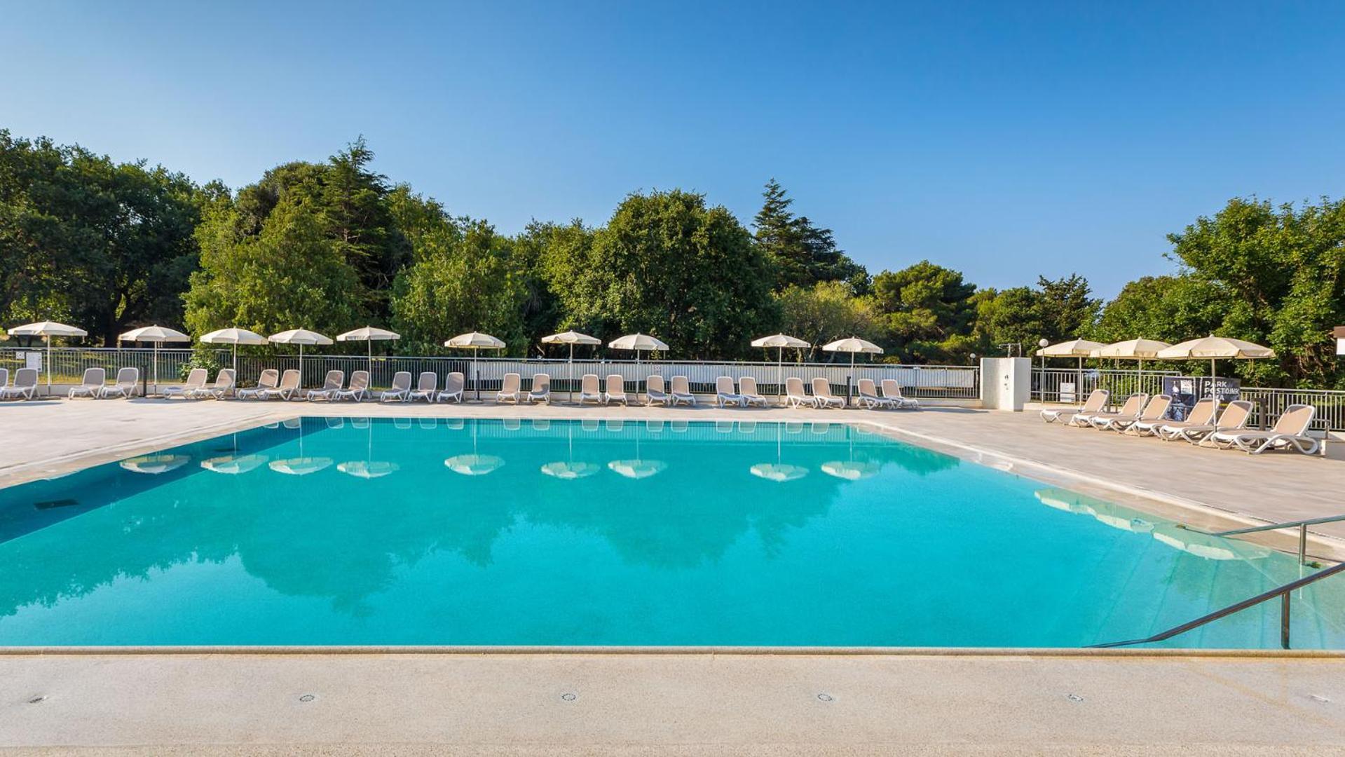 Arena Hotel Holiday ميدولين المظهر الخارجي الصورة
