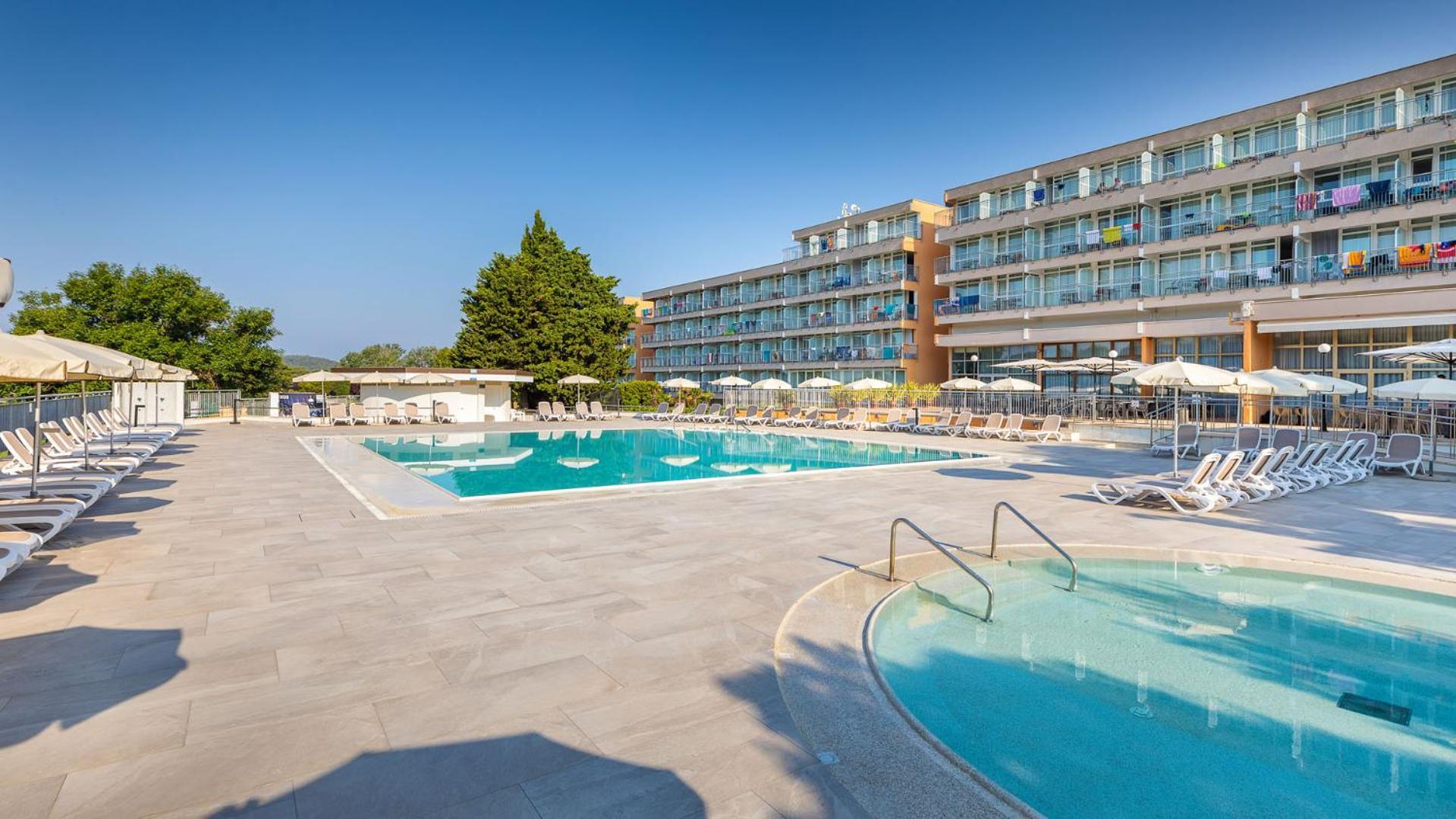 Arena Hotel Holiday ميدولين المظهر الخارجي الصورة